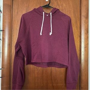 H&M cropped maroon sweatshirt